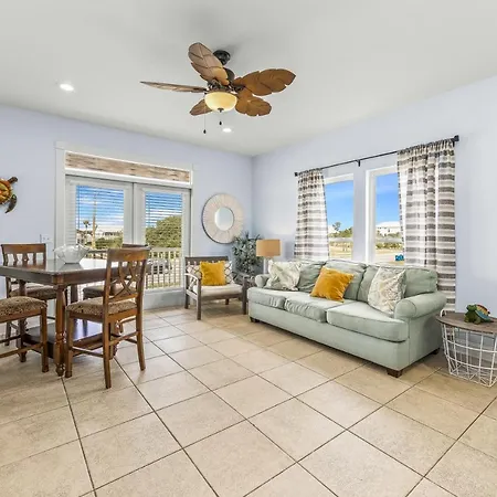 Turtle'S Nest East Apartment